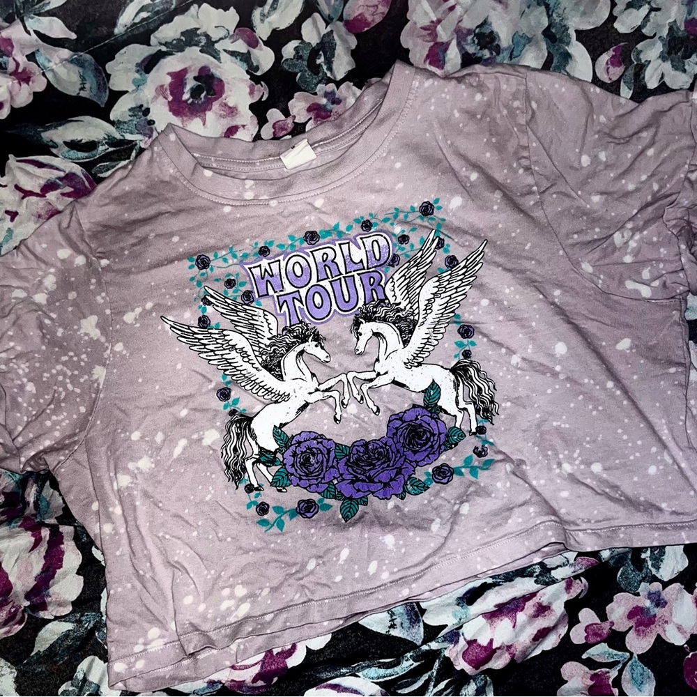 Lavender Pegasus crop Tee